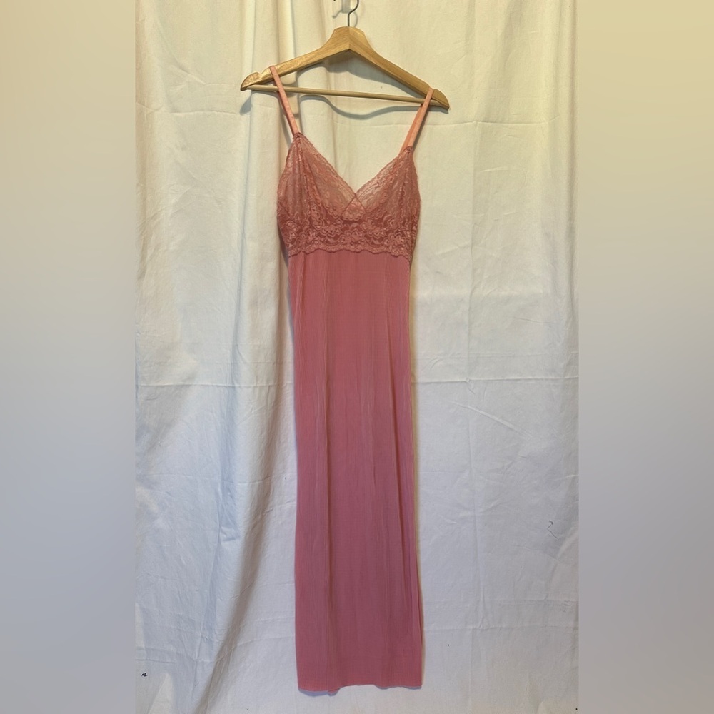 VTG GOLD LABEL VICTORIA’S SECRET LONG LACE TOP NIGHTGOWN SIZE S c22